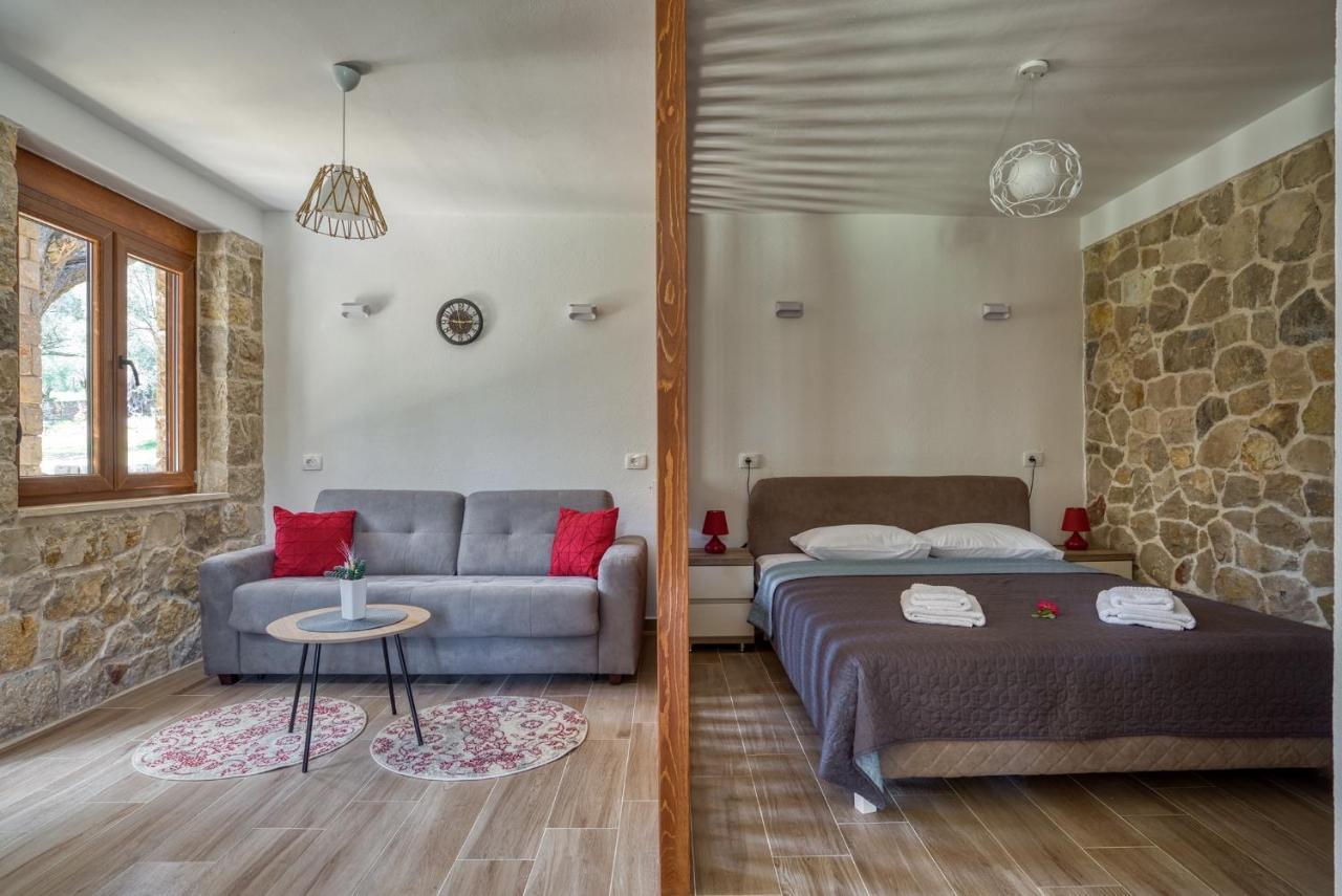 Stonehouse In Olives Apartment Ulcinj Ngoại thất bức ảnh
