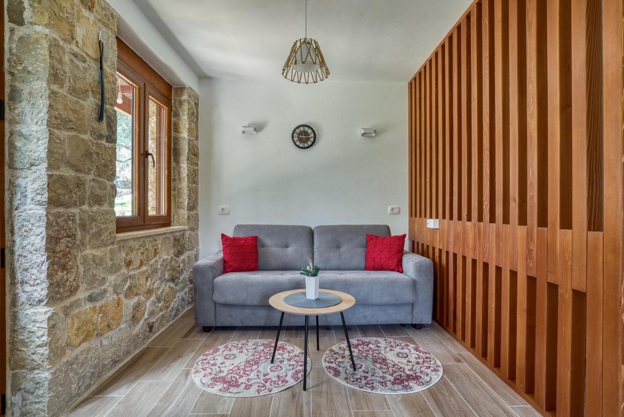 Stonehouse In Olives Apartment Ulcinj Ngoại thất bức ảnh