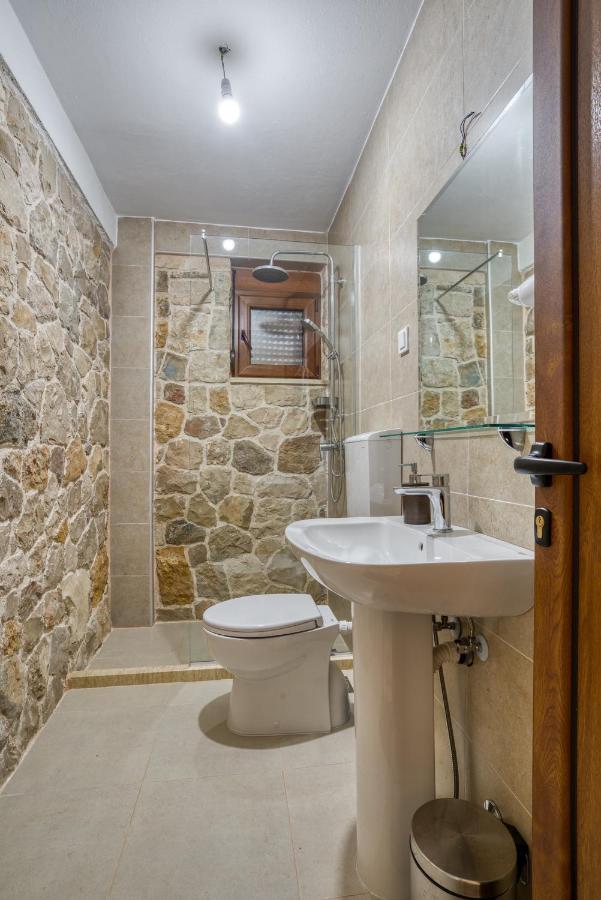 Stonehouse In Olives Apartment Ulcinj Ngoại thất bức ảnh